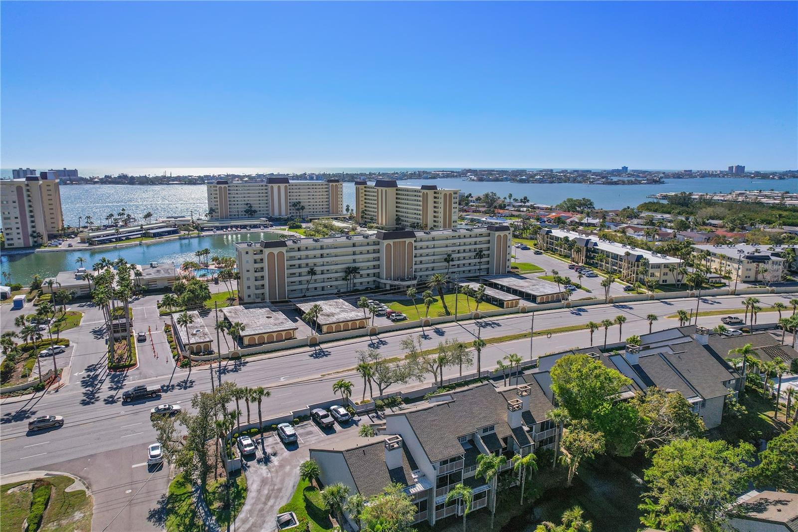 4775 COVE CIR #106, ST PETERSBURG, FL — photo 40