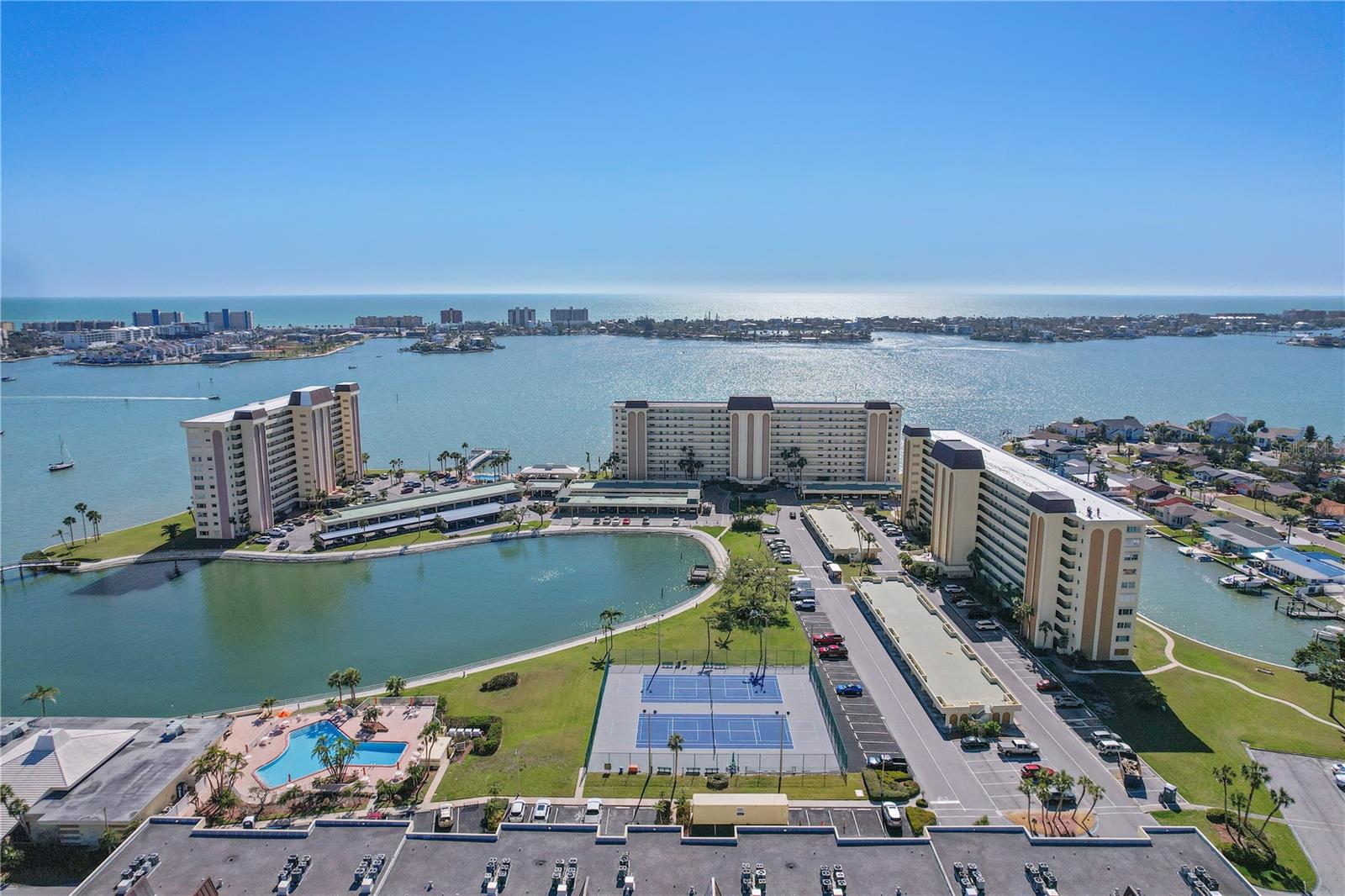 4775 COVE CIR #106, ST PETERSBURG, FL — photo 45