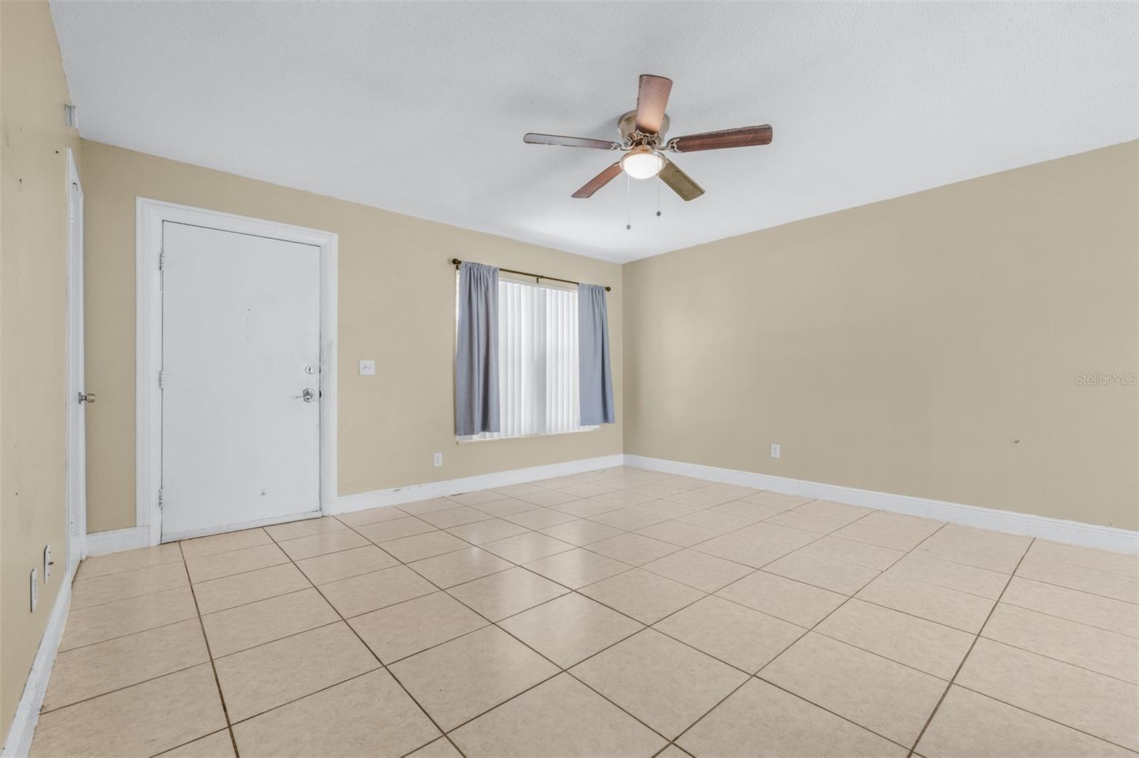 911 W GASTON PL, TAMPA, FL — photo 4