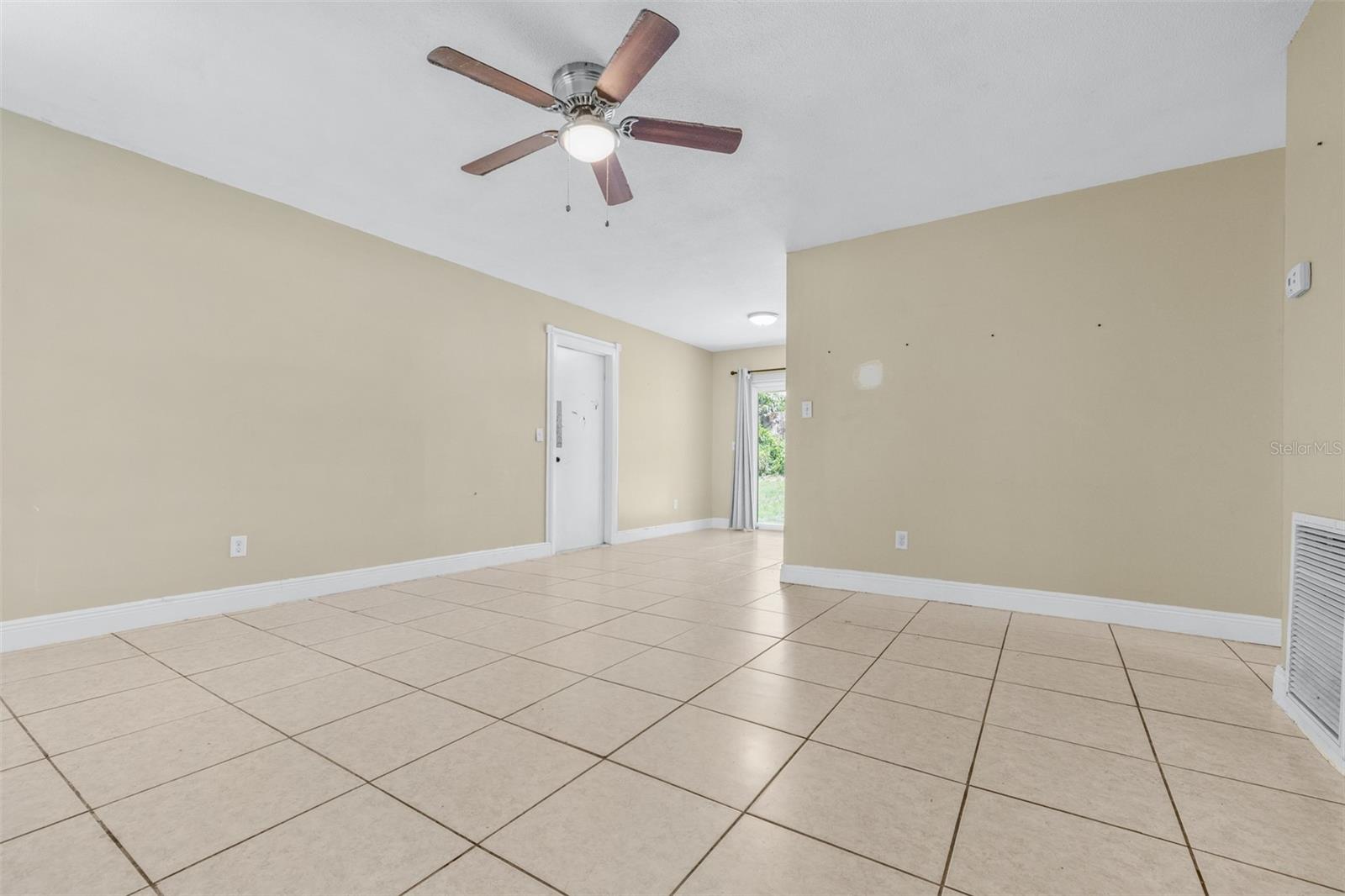911 W GASTON PL, TAMPA, FL — photo 6