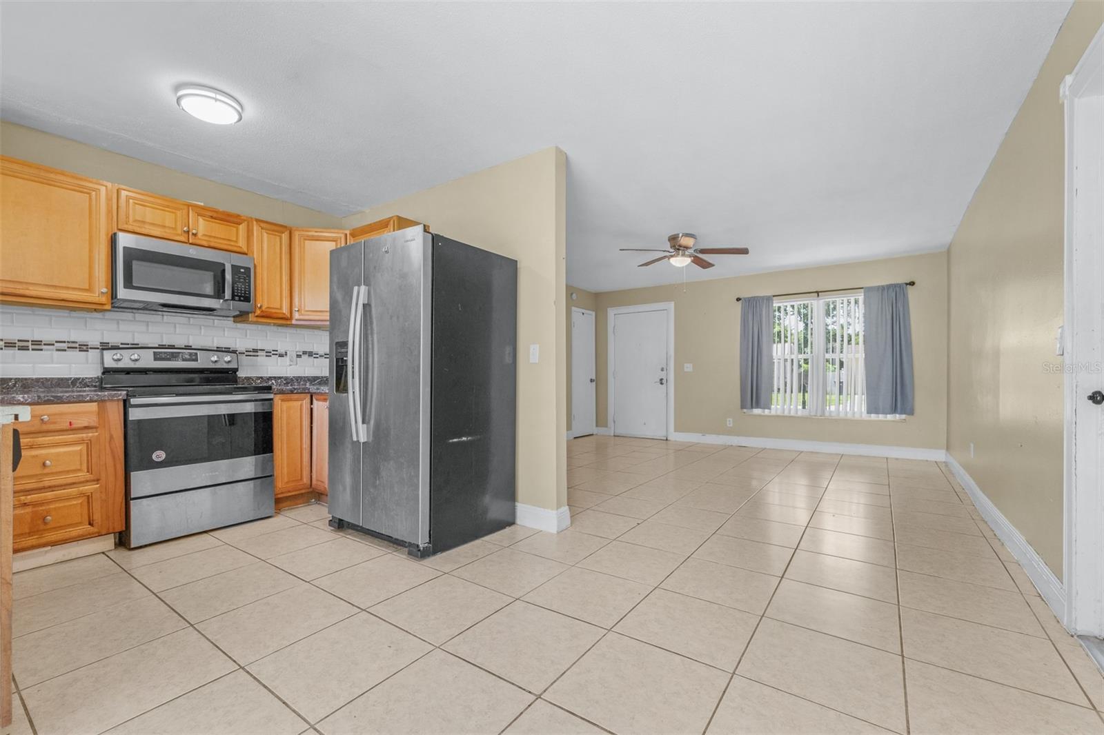 911 W GASTON PL, TAMPA, FL — photo 10