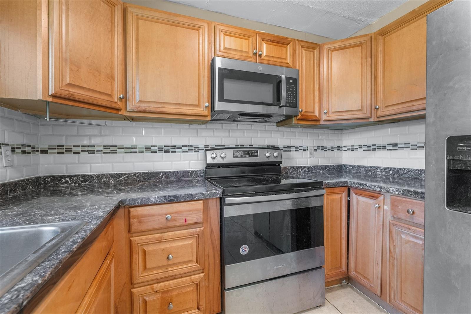 911 W GASTON PL, TAMPA, FL — photo 14