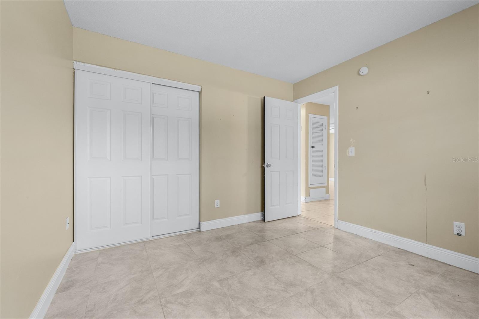 911 W GASTON PL, TAMPA, FL — photo 17