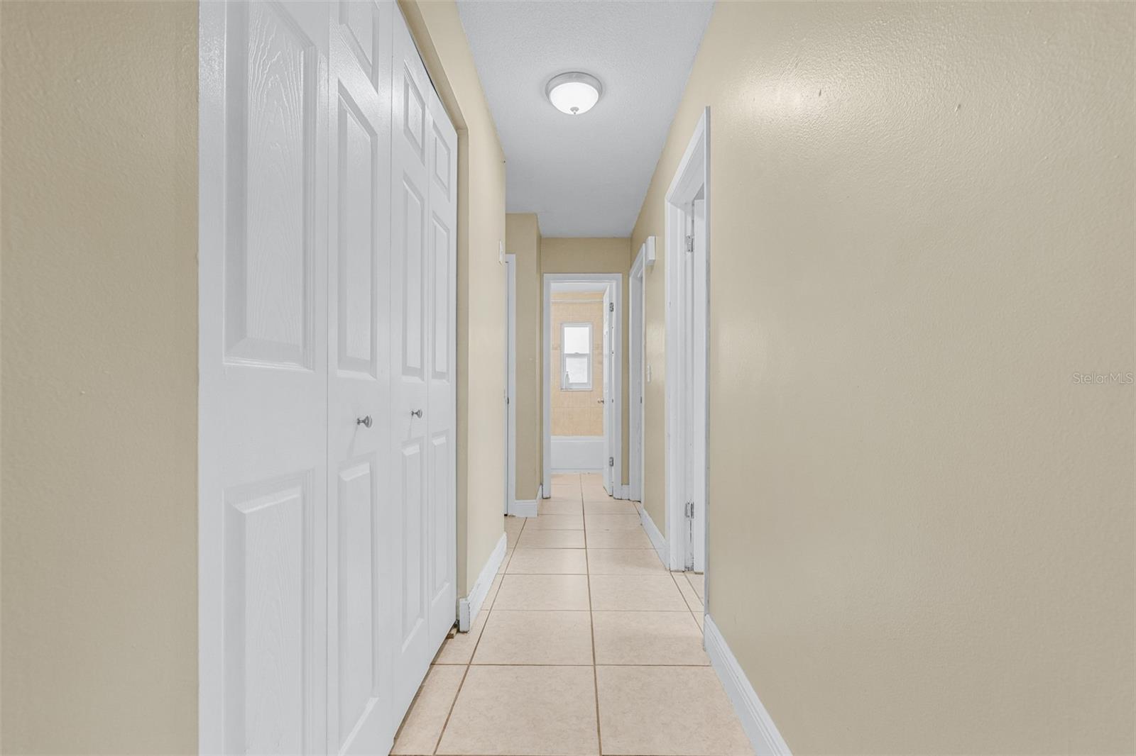 911 W GASTON PL, TAMPA, FL — photo 22