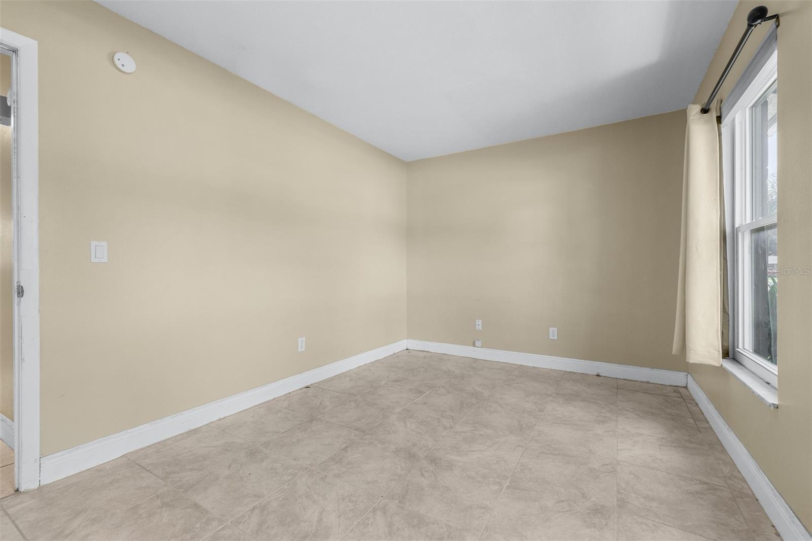 911 W GASTON PL, TAMPA, FL — photo 24