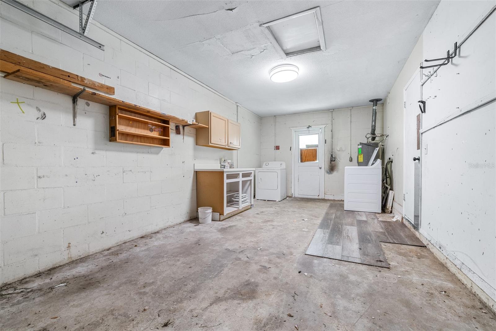 911 W GASTON PL, TAMPA, FL — photo 26