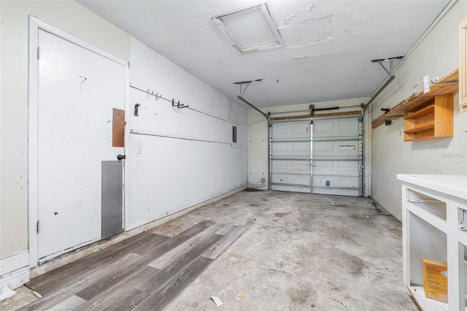 911 W GASTON PL, TAMPA, FL — photo 27