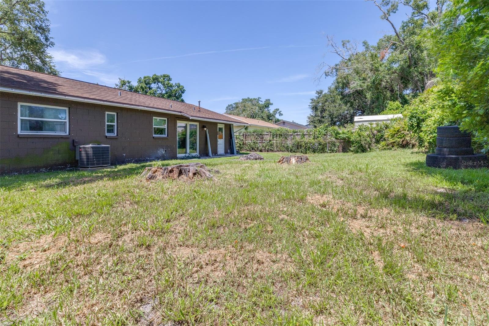 911 W GASTON PL, TAMPA, FL — photo 33