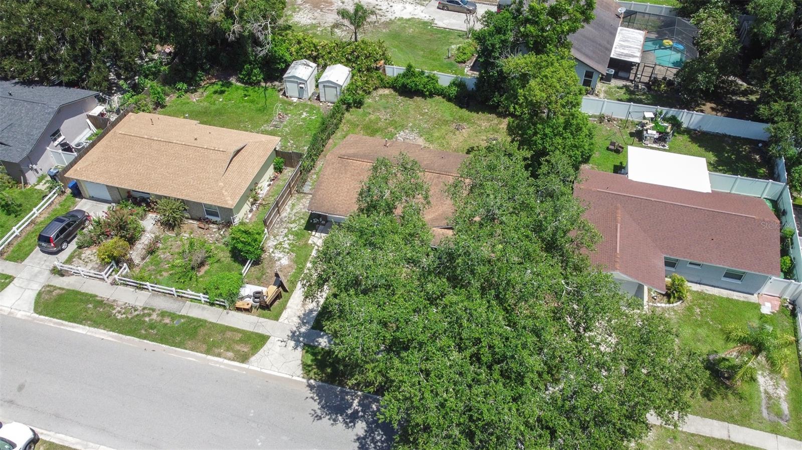 911 W GASTON PL, TAMPA, FL — photo 35