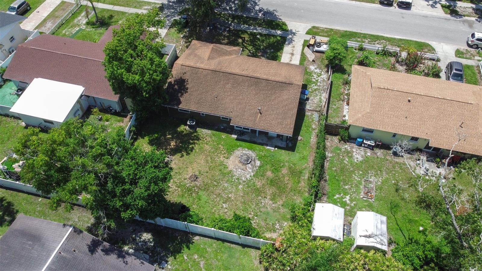 911 W GASTON PL, TAMPA, FL — photo 37