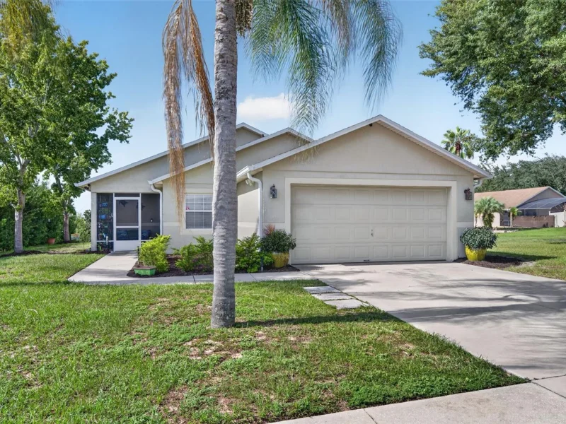 1390 WILLOW CREST DR, CLERMONT, FL