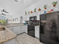 1390 WILLOW CREST DR — photo 14