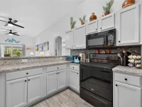 1390 WILLOW CREST DR — photo 17