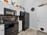 1390 WILLOW CREST DR — photo 18