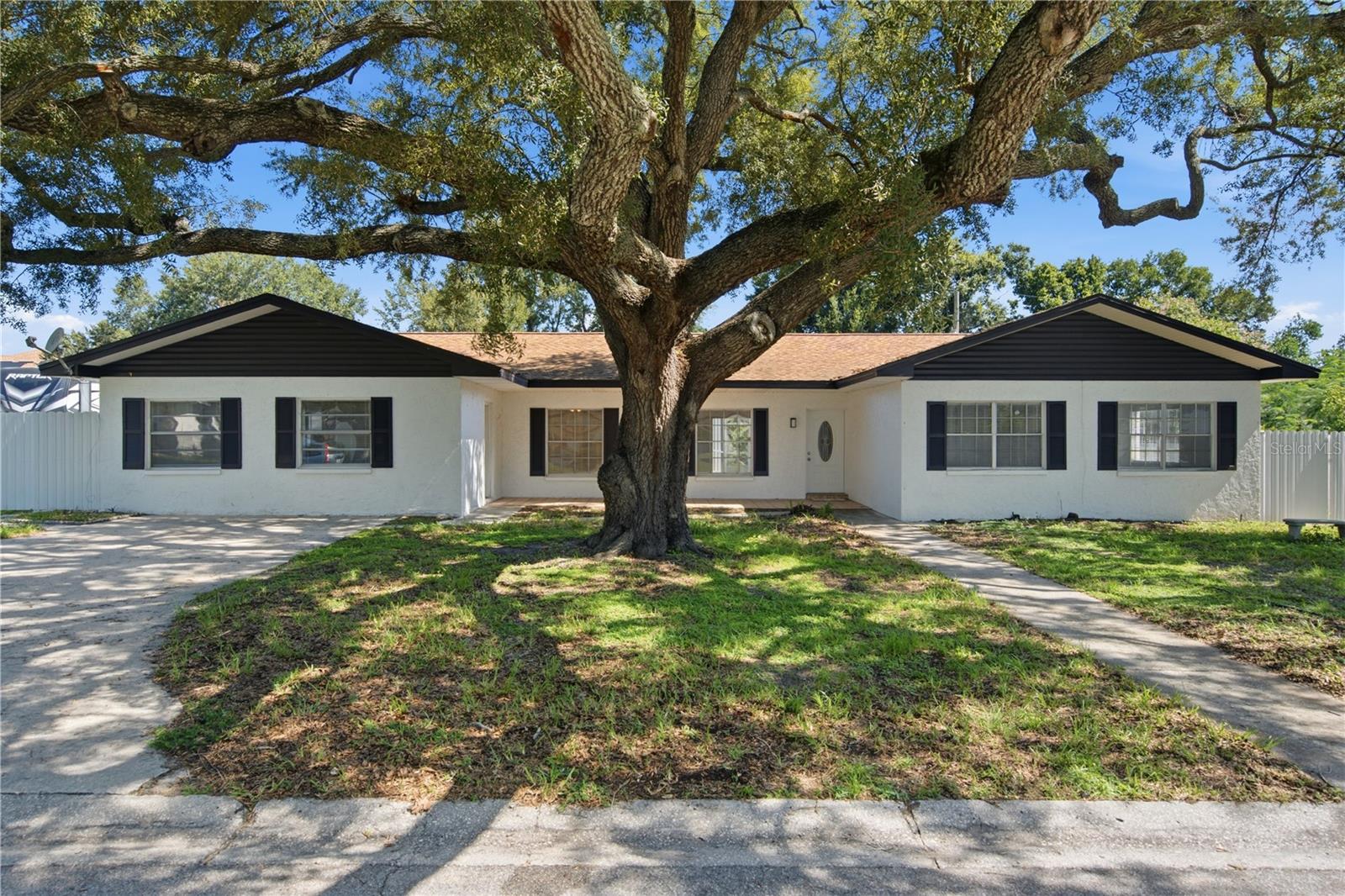 604 ROYAL CREST DR, BRANDON, FL