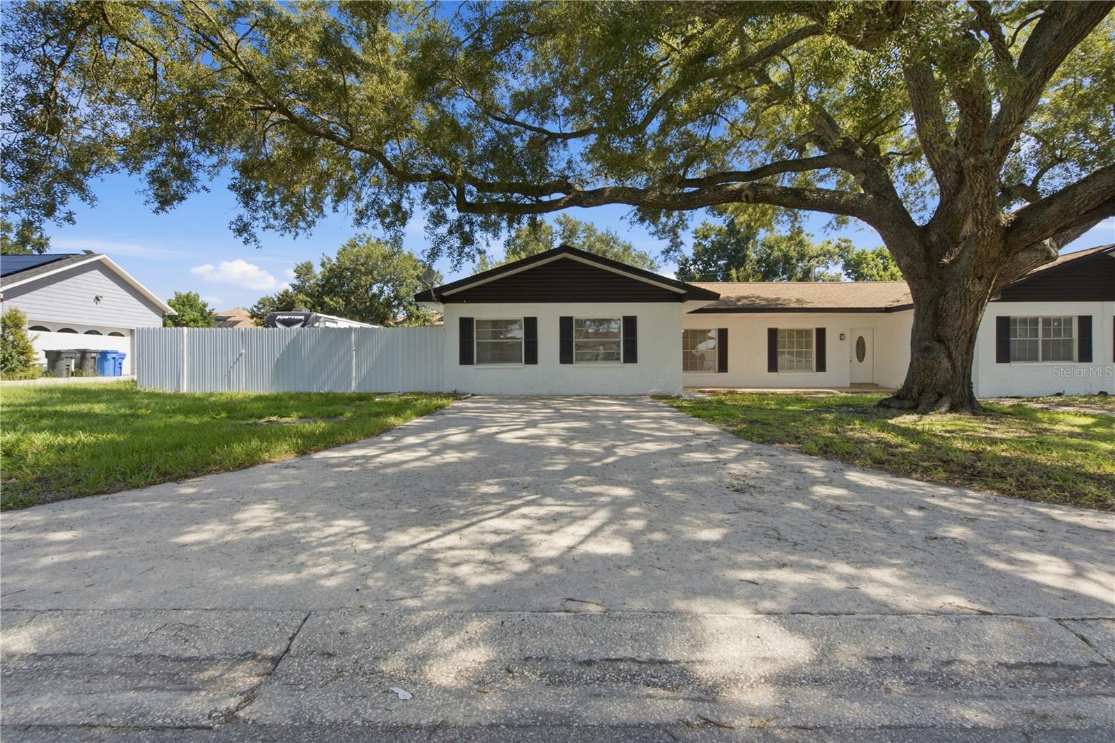 604 ROYAL CREST DR, BRANDON, FL — photo 4