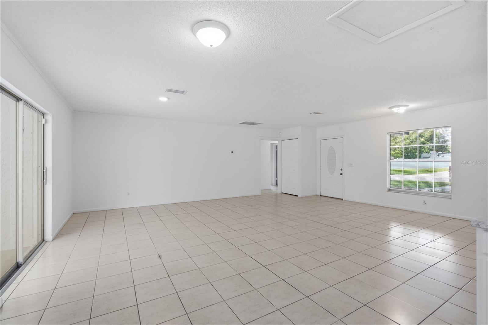 604 ROYAL CREST DR, BRANDON, FL — photo 10