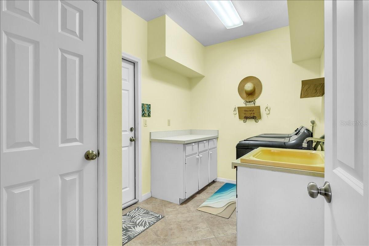 373 EDEN DR, ENGLEWOOD, FL — photo 37