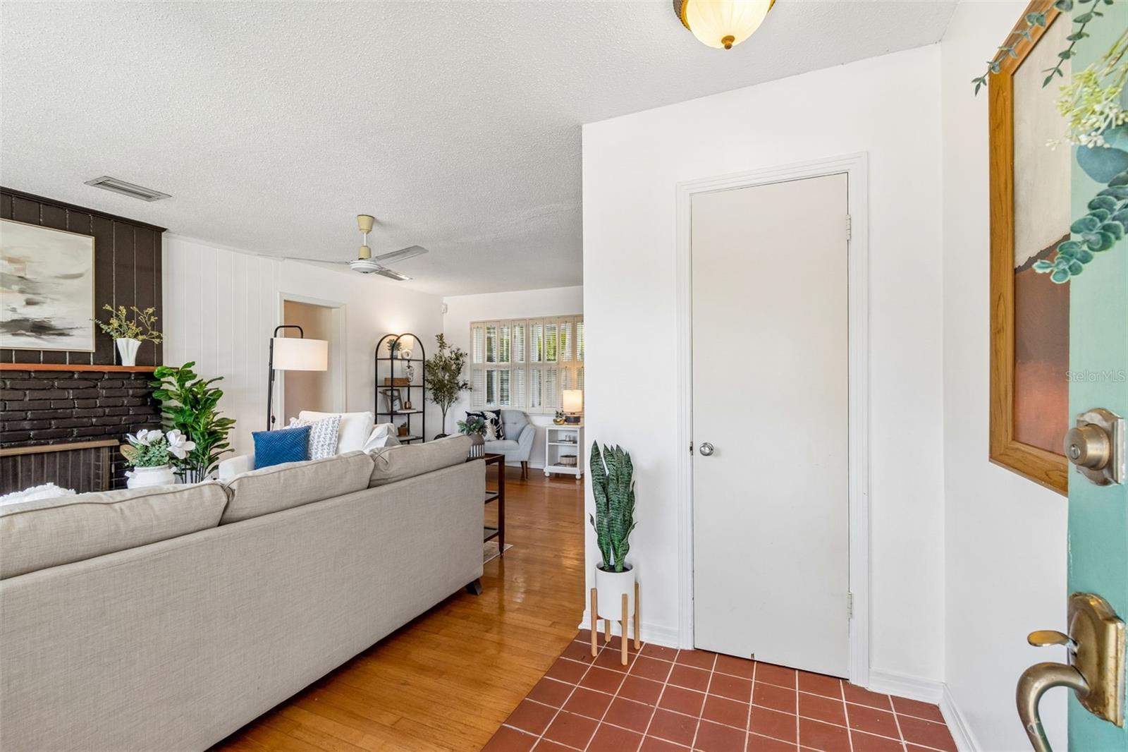 302 DEER PARK AVE, TAMPA, FL — photo 7