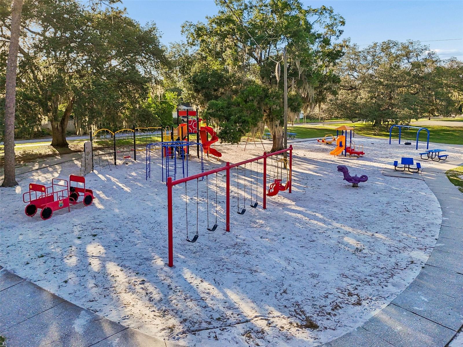 302 DEER PARK AVE, TAMPA, FL — photo 56