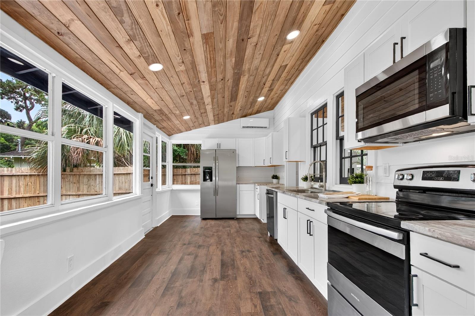 1811 SANFORD AVE, SANFORD, FL — photo 13