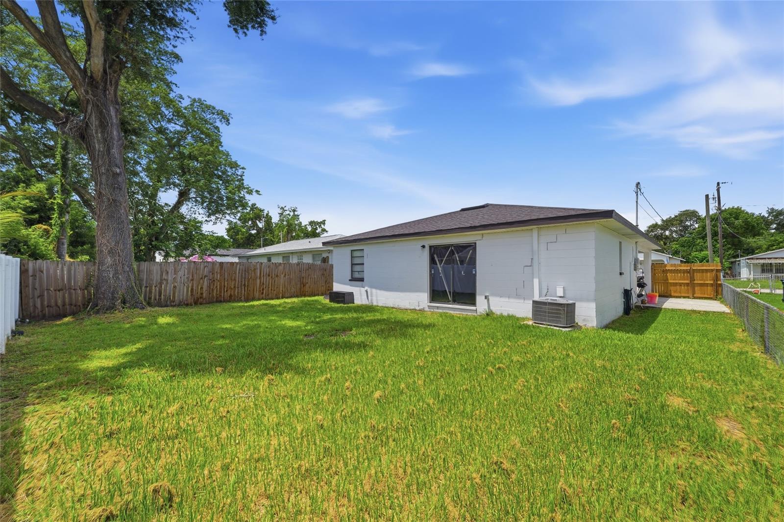 9407 N 21ST ST, TAMPA, FL — photo 24