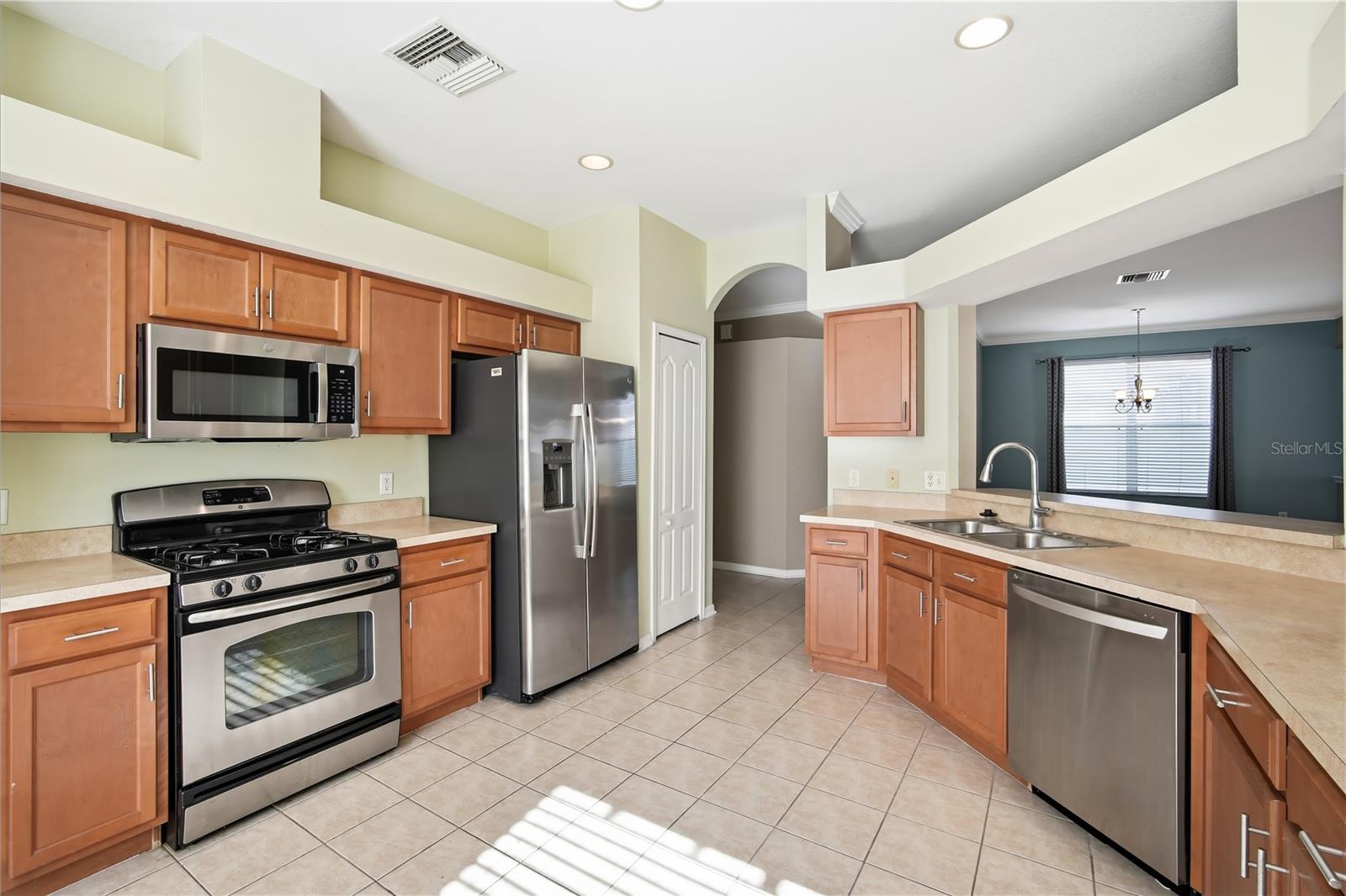 2520 PEEKSKILL RD, VALRICO, FL — photo 10