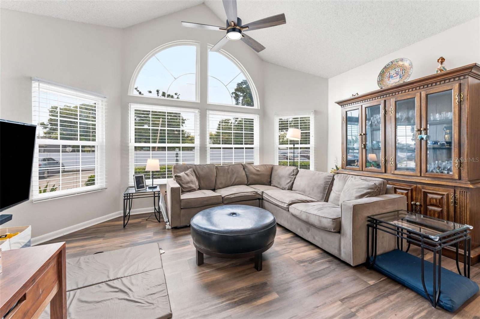 12237 ARMENIA GABLES CIR, TAMPA, FL — photo 7