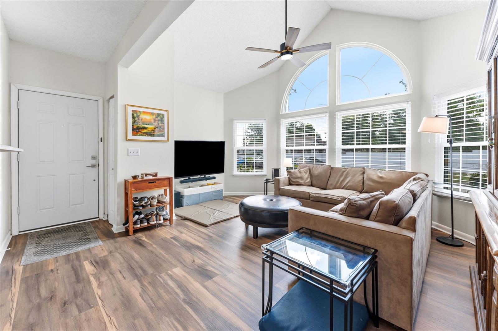 12237 ARMENIA GABLES CIR, TAMPA, FL — photo 9