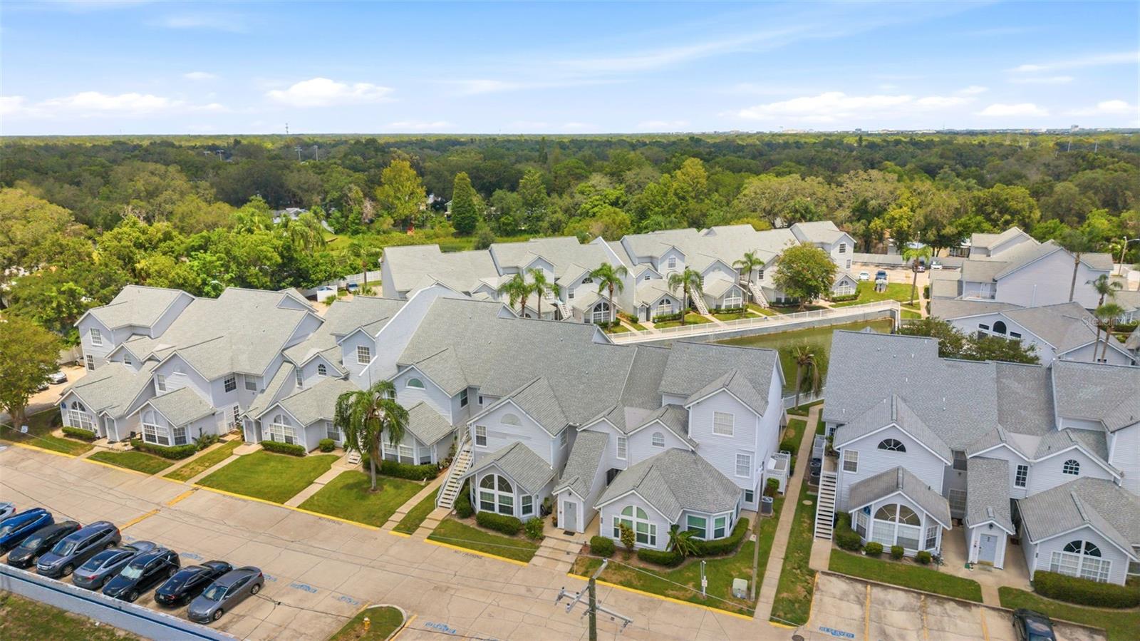 12237 ARMENIA GABLES CIR, TAMPA, FL — photo 30