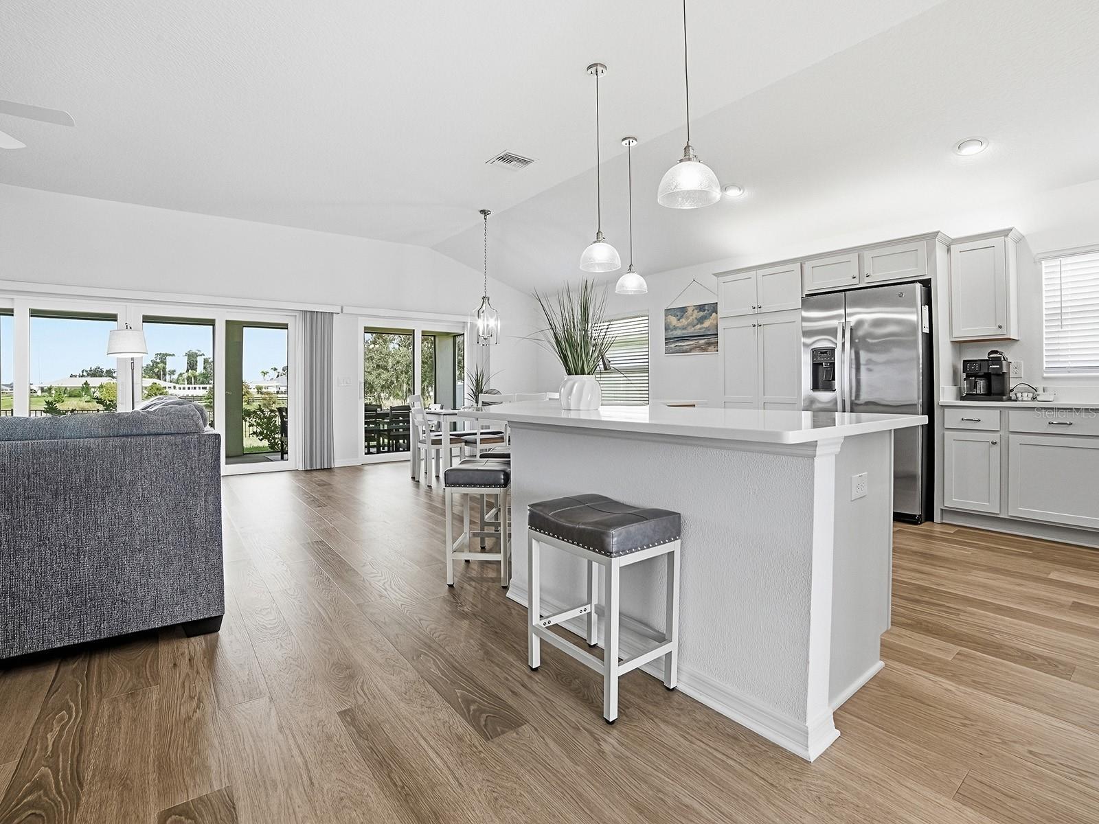 7274 CARLOS CT, THE VILLAGES, FL — photo 10