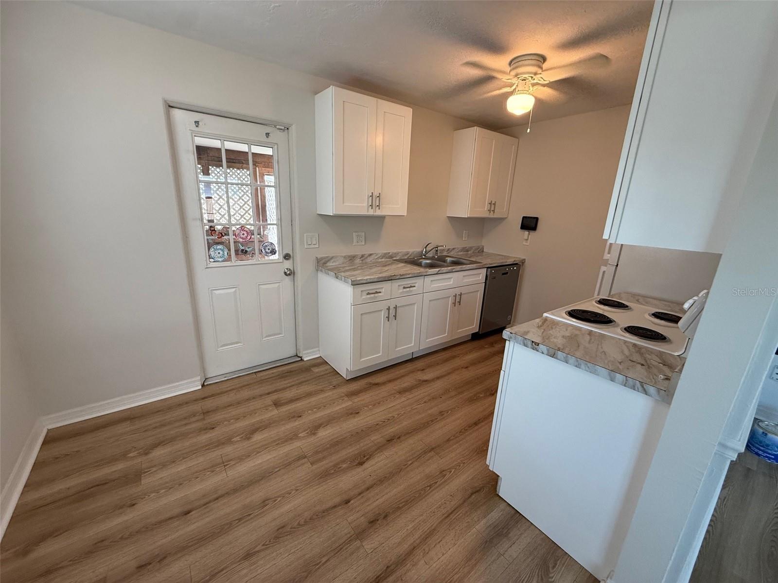 2217 20TH AVE W, BRADENTON, FL — photo 3