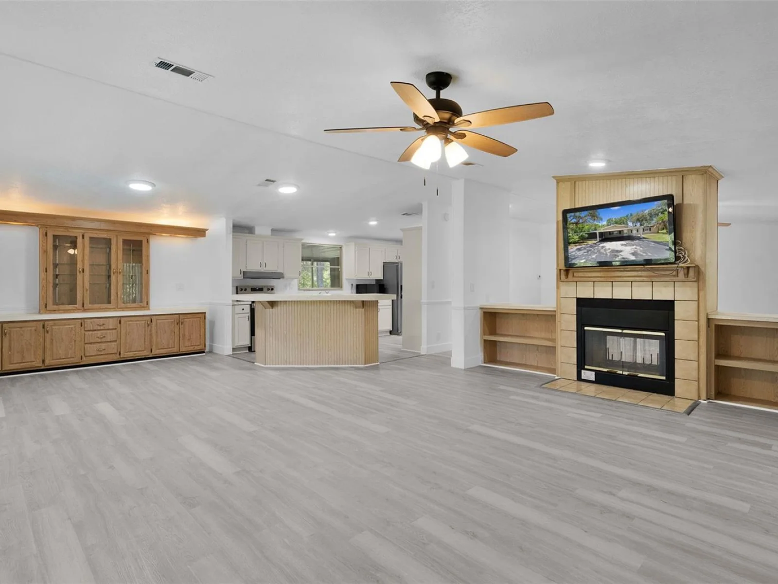 27817 W PELICAN ISLE DR, LEESBURG, FL — photo 9