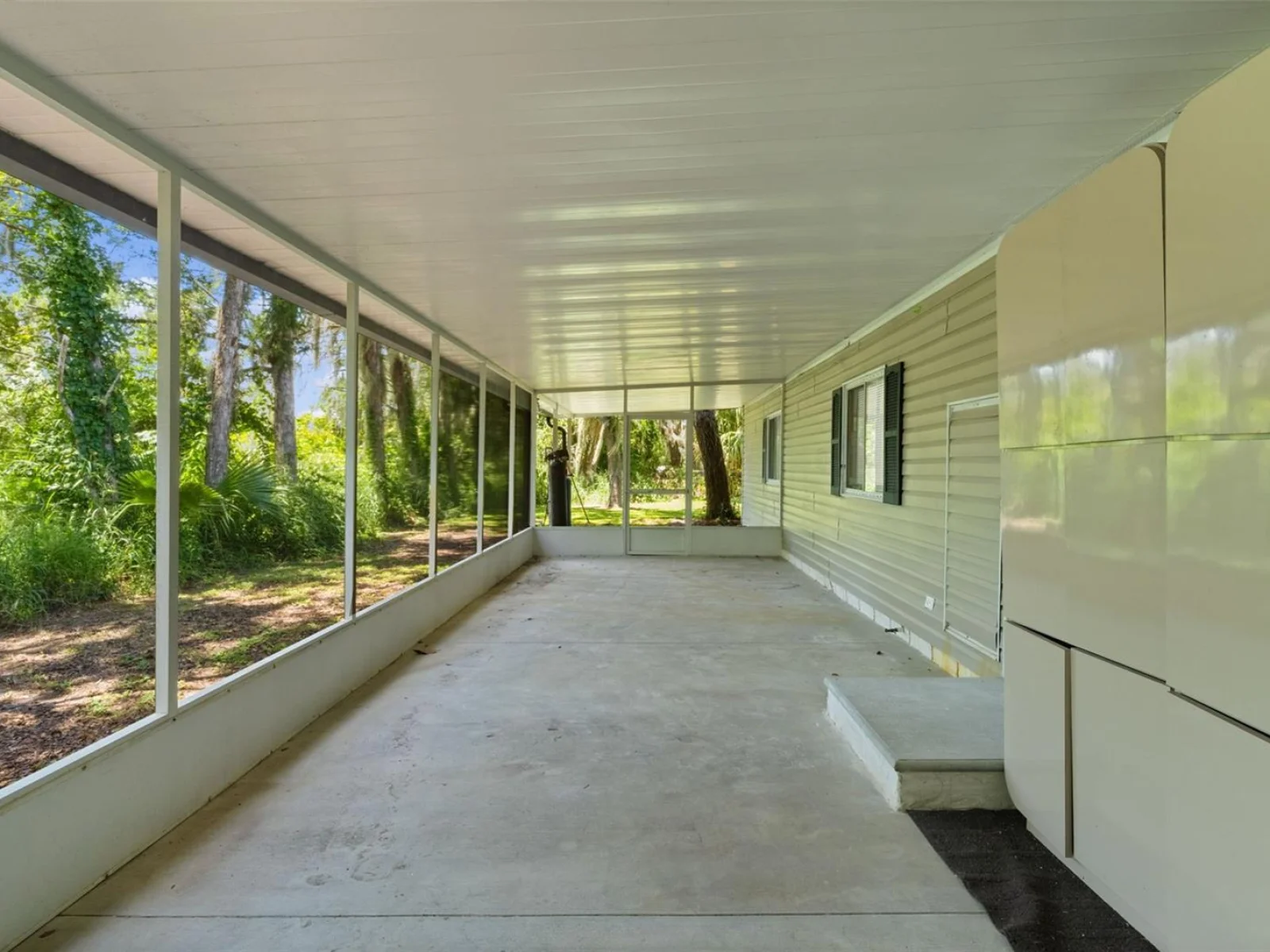 27817 W PELICAN ISLE DR, LEESBURG, FL — photo 33