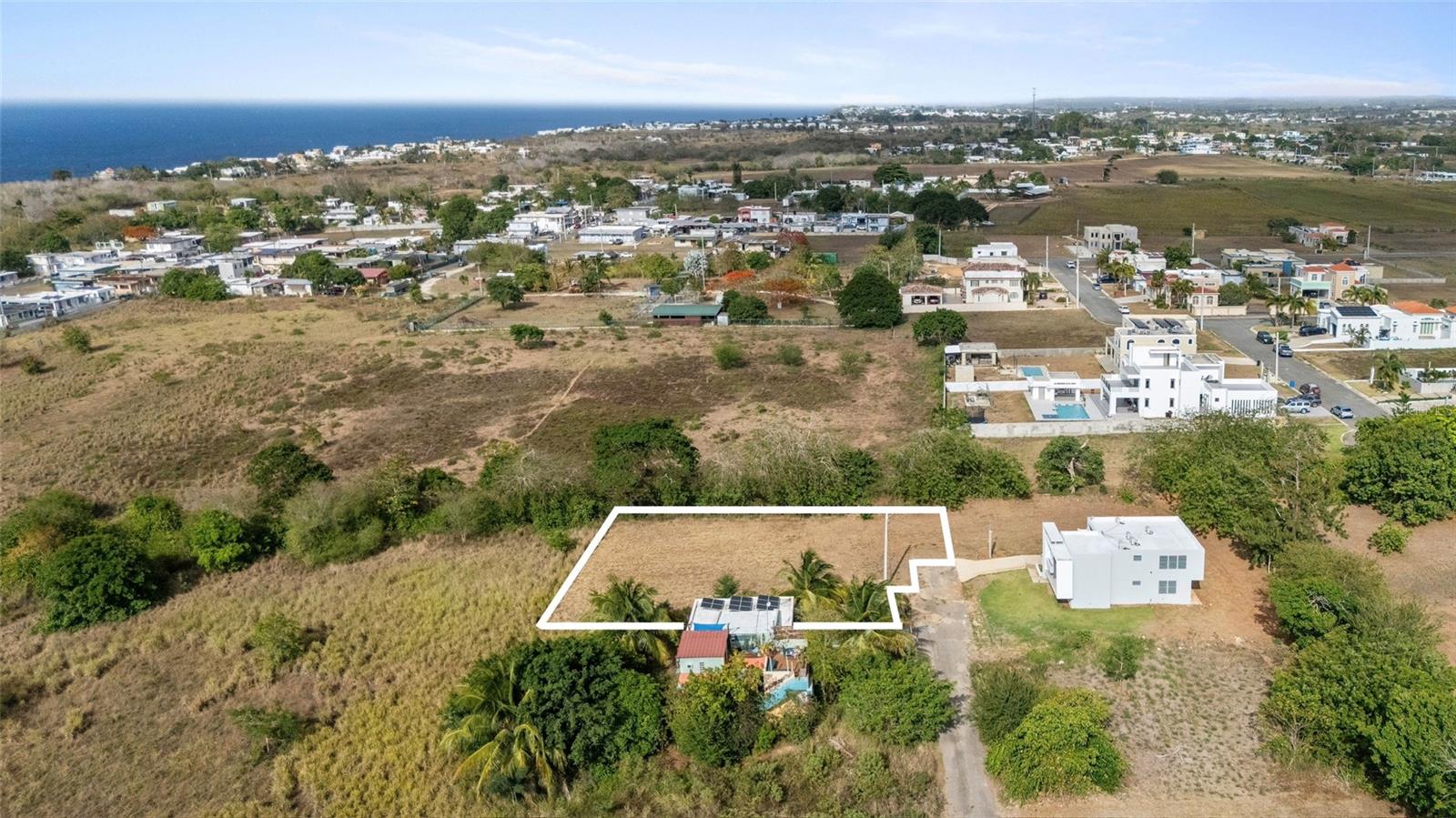 PR 459 KM13.3 Bo. Bejucos INT CALLE LAS UVAS, ISABELA, PR — photo 3