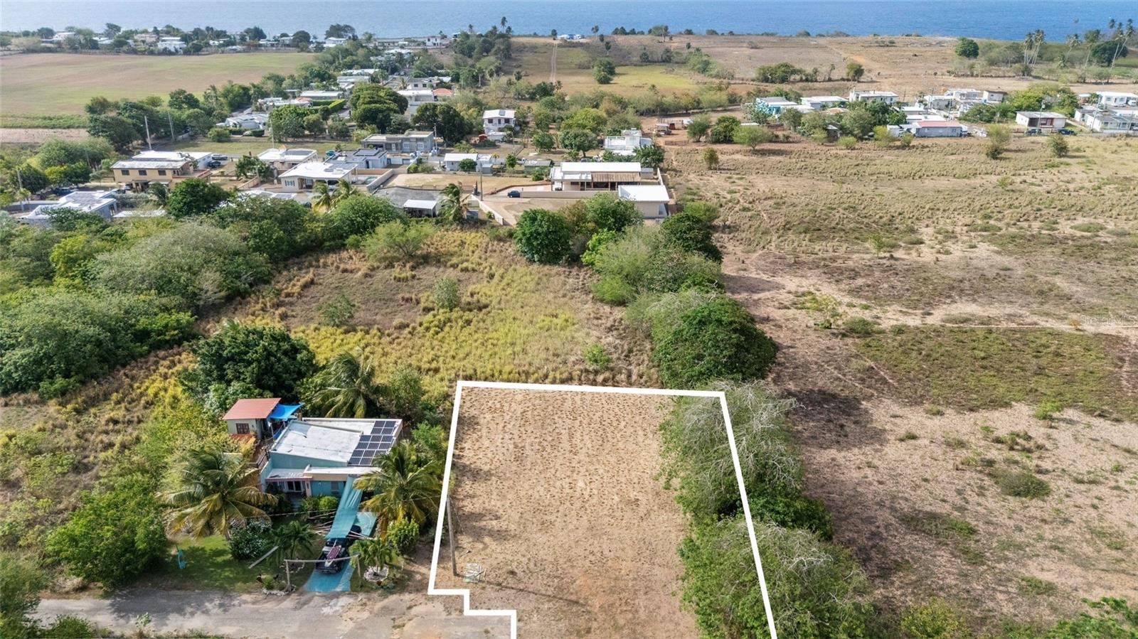 PR 459 KM13.3 Bo. Bejucos INT CALLE LAS UVAS, ISABELA, PR — photo 11