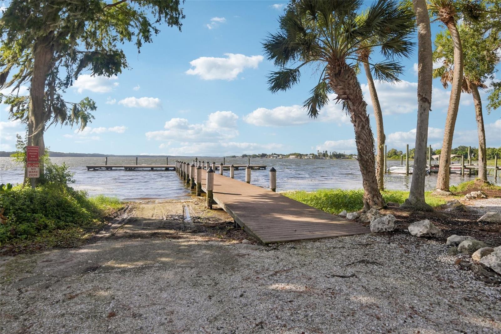 4586 GRAND LAKESIDE DR, PALM HARBOR, FL — photo 3