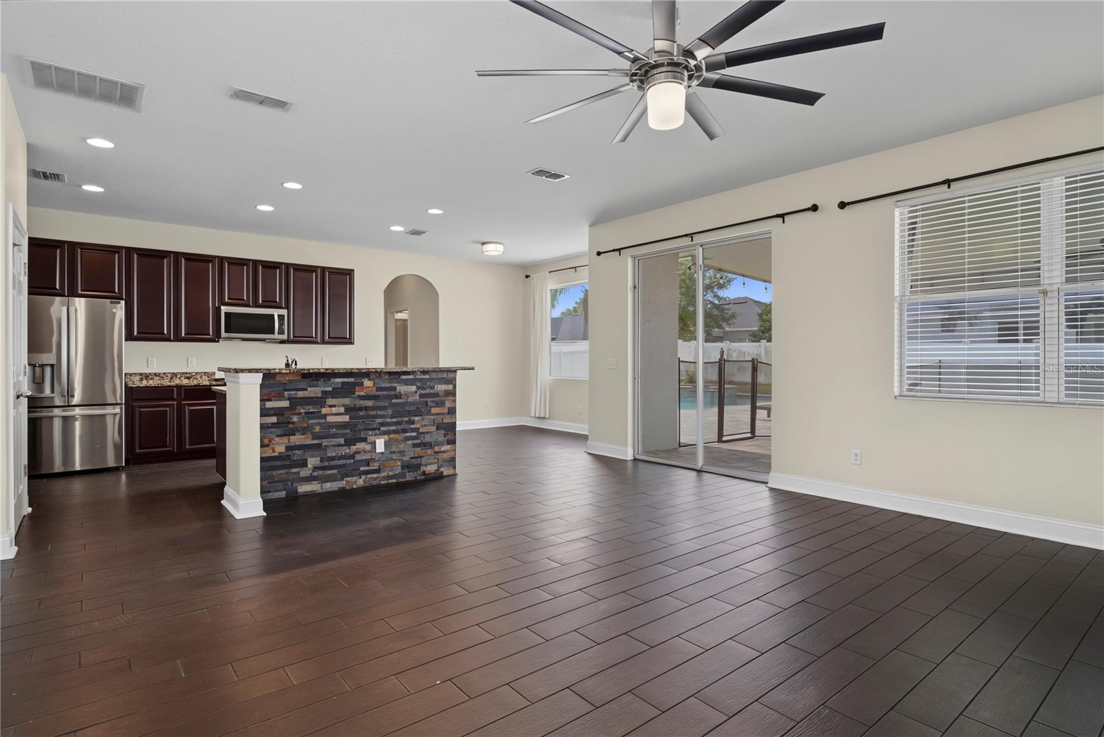 637 GRASSY STONE DR, WINTER GARDEN, FL — photo 23