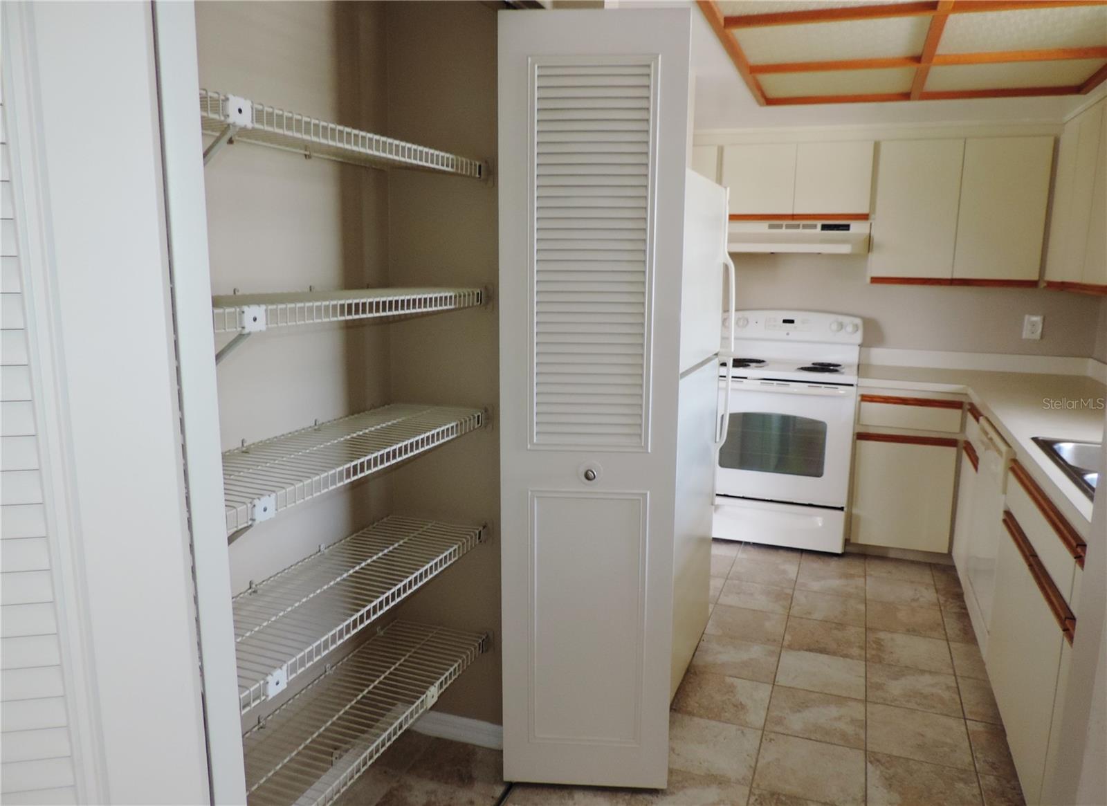 145 116TH AVE #301, TREASURE ISLAND, FL — photo 8