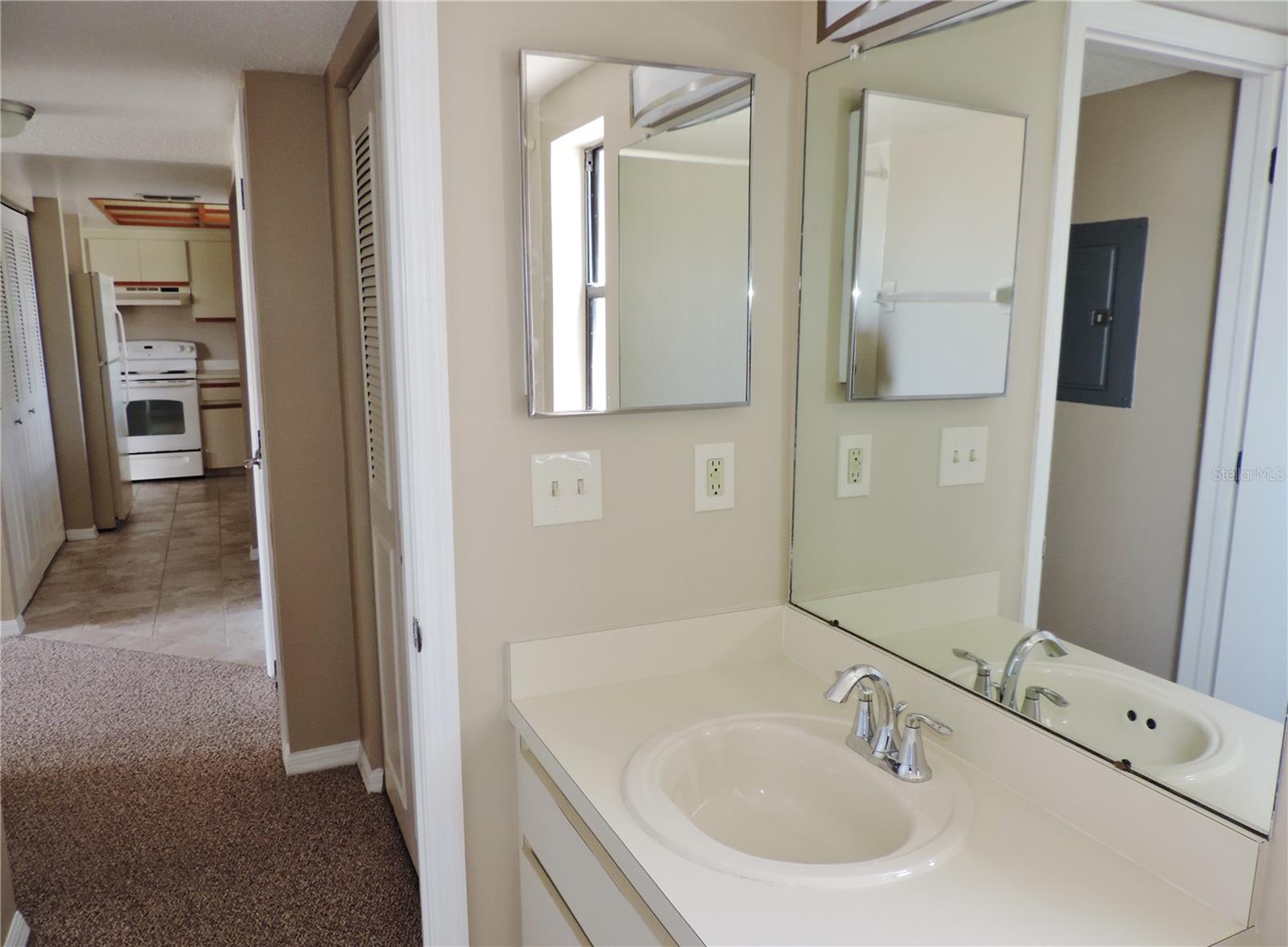 145 116TH AVE #301, TREASURE ISLAND, FL — photo 15