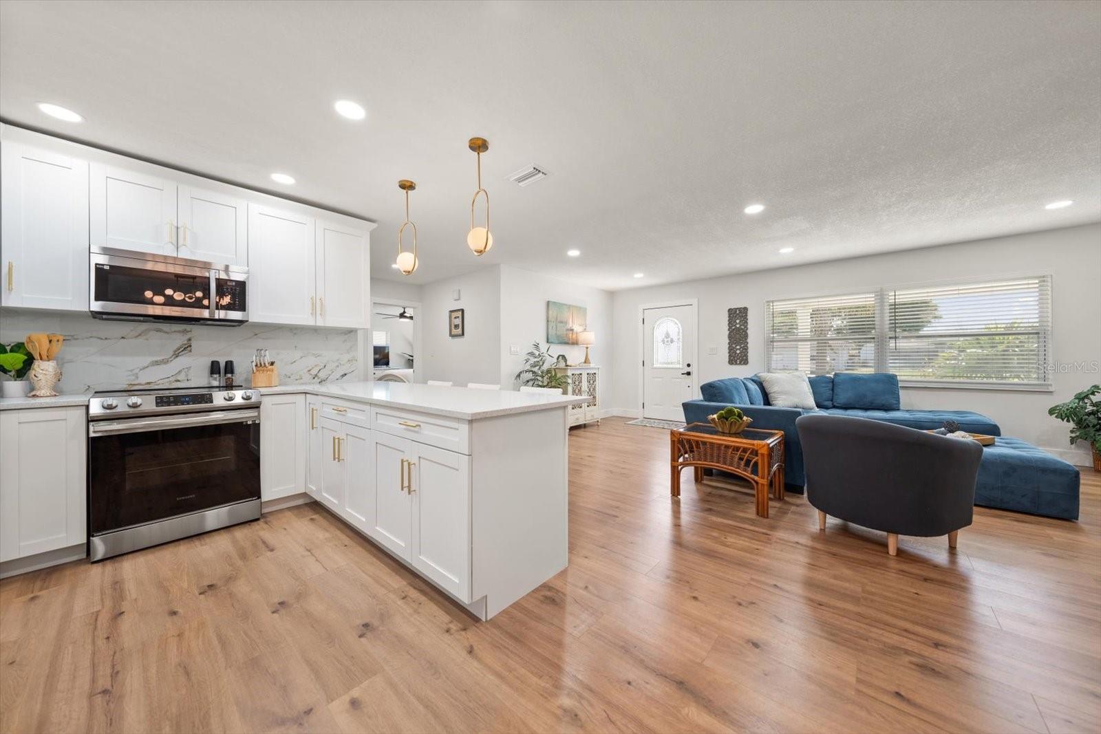 8879 111TH ST, SEMINOLE, FL — photo 7