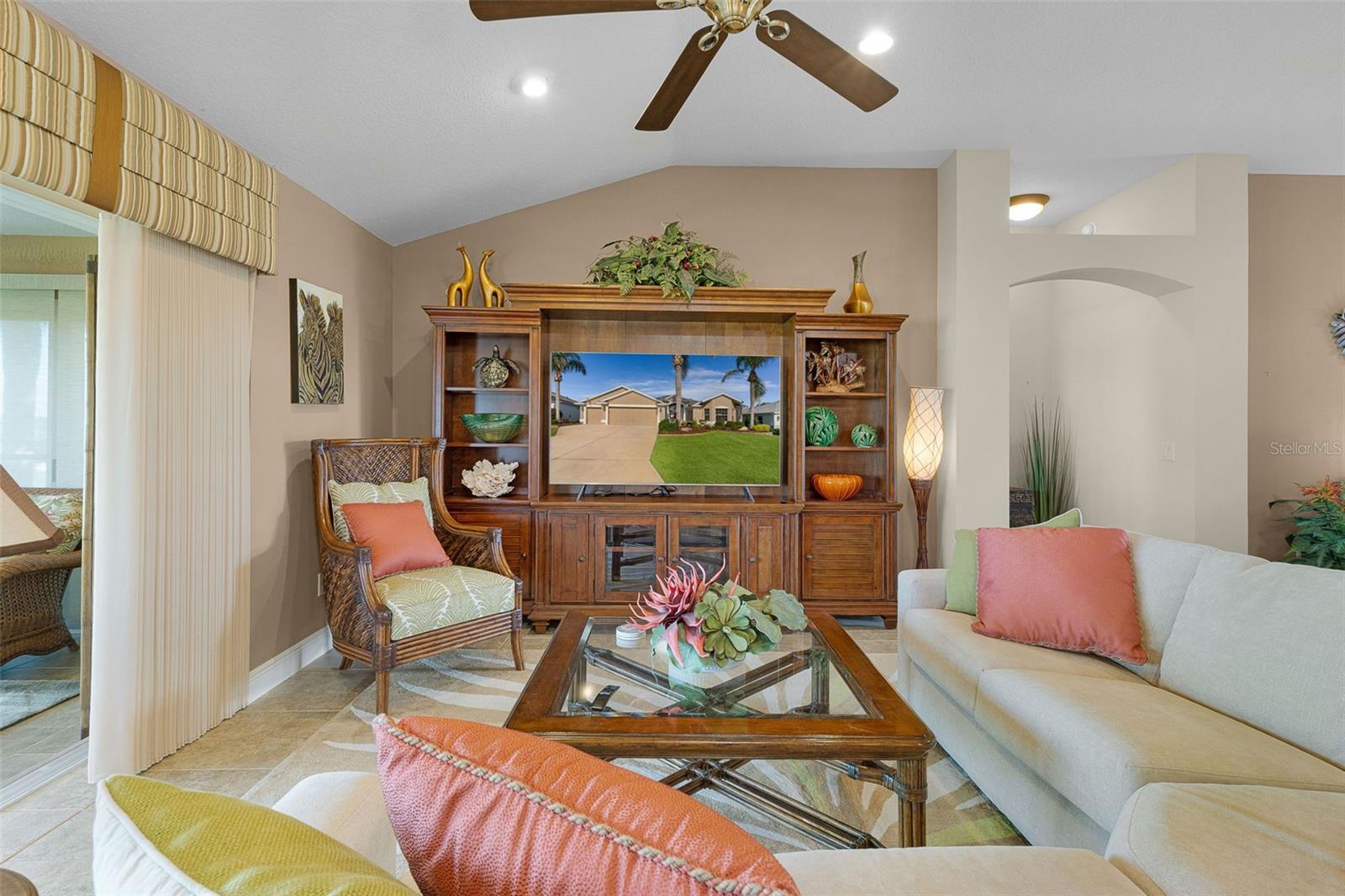 1654 MOUNT CROGHAN TRL, THE VILLAGES, FL — photo 9