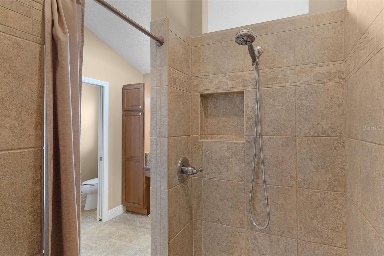 1654 MOUNT CROGHAN TRL, THE VILLAGES, FL — photo 27