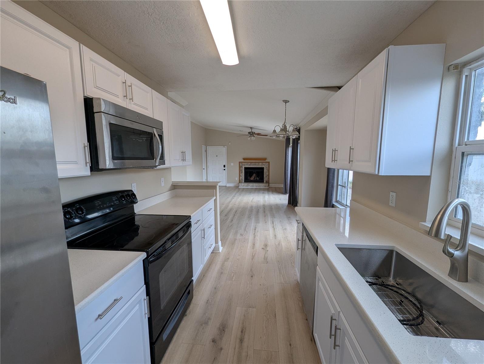1209 MOHRLAKE DR, BRANDON, FL — photo 7