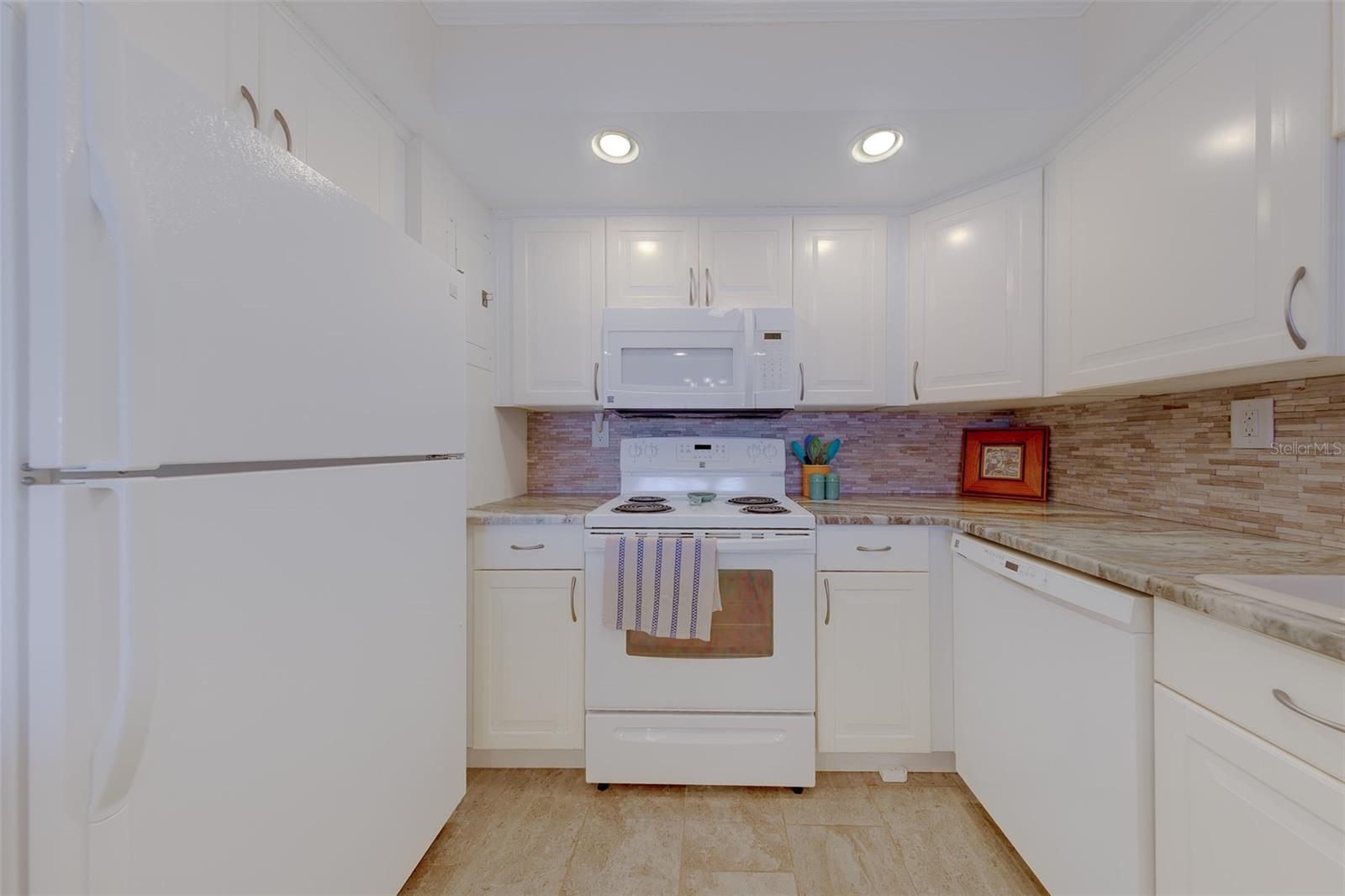 17920 GULF BLVD #1808, REDINGTON SHORES, FL — photo 7