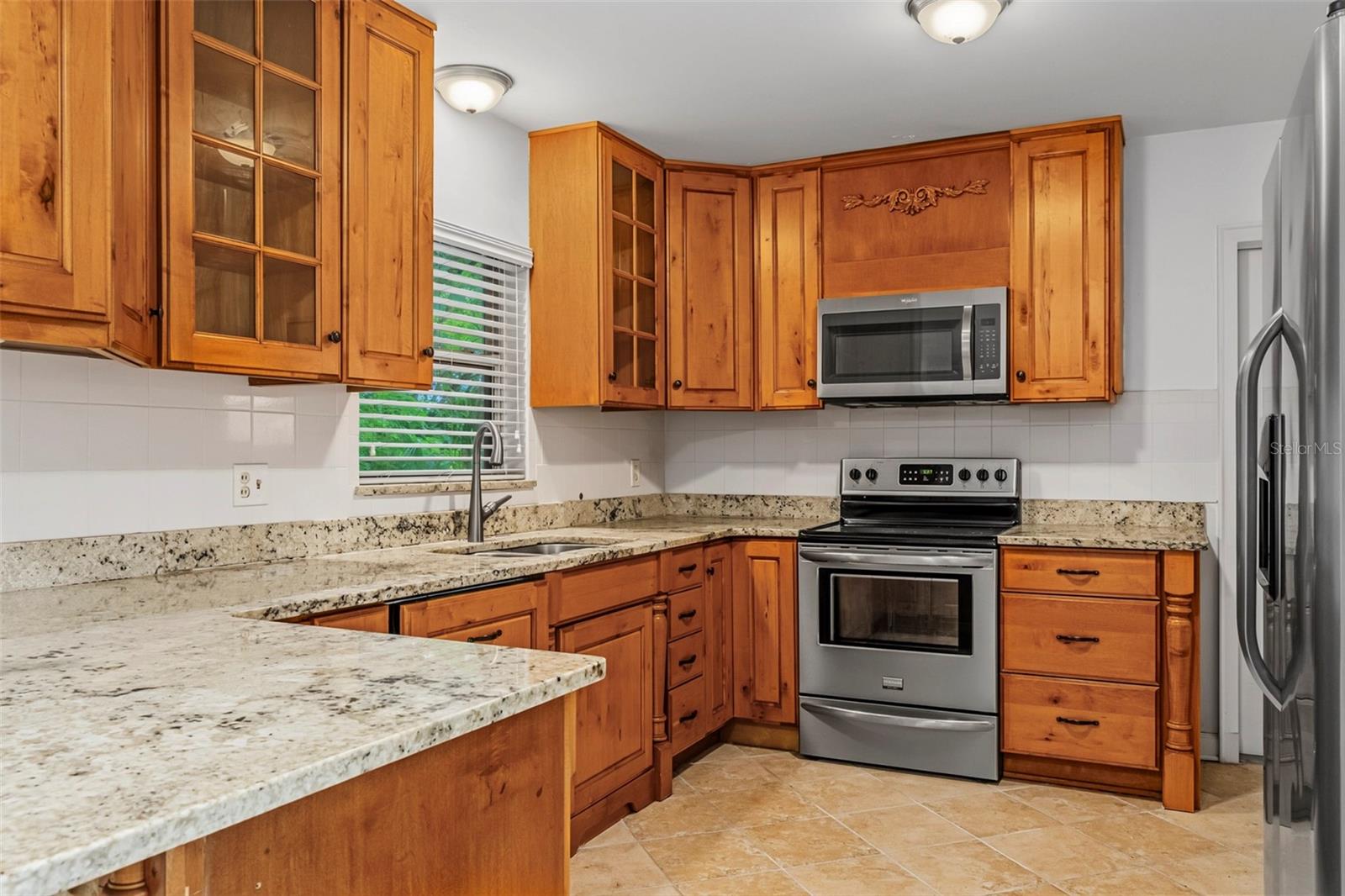 409 E GULLEY AVE, OAKLAND, FL — photo 11