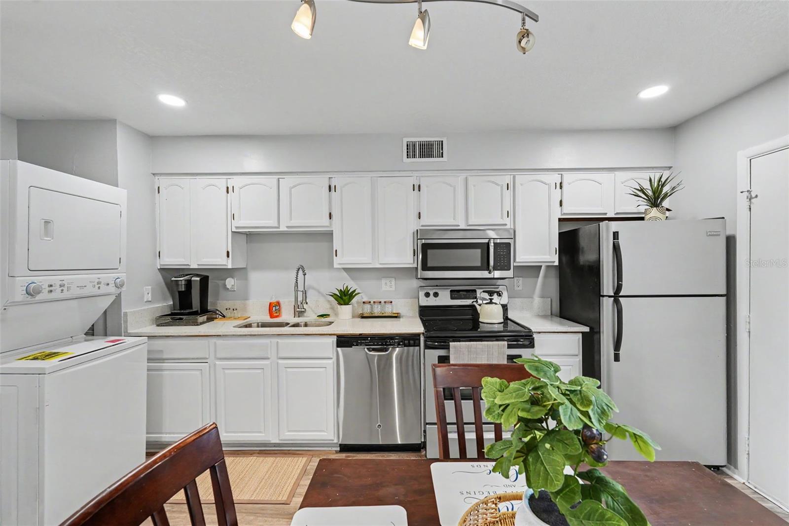4505 LA CAPRI CT, TAMPA, FL — photo 13