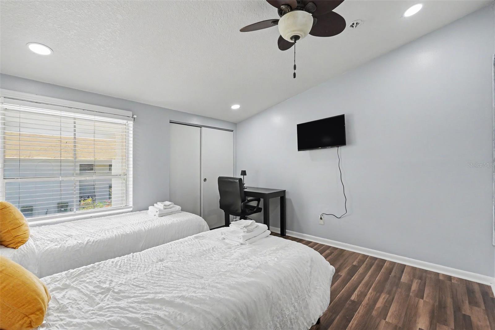4505 LA CAPRI CT, TAMPA, FL — photo 22