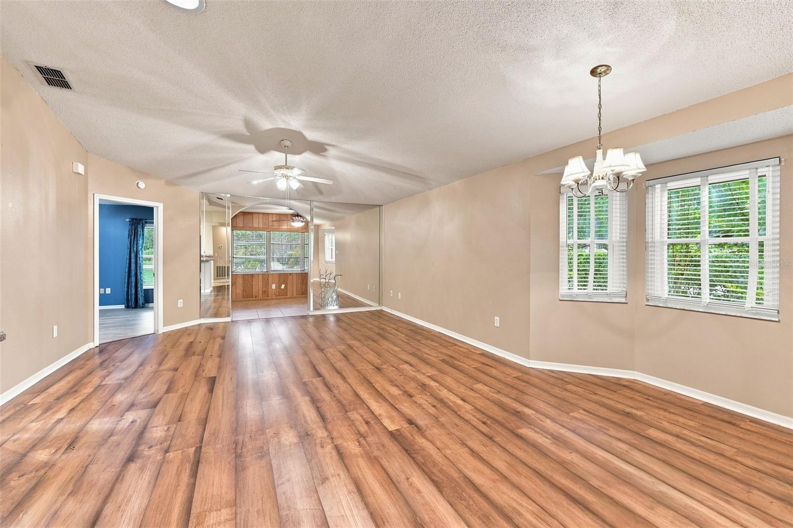 2401 NANTUCKET GLEN PL #11, SUN CITY CENTER, FL — photo 15