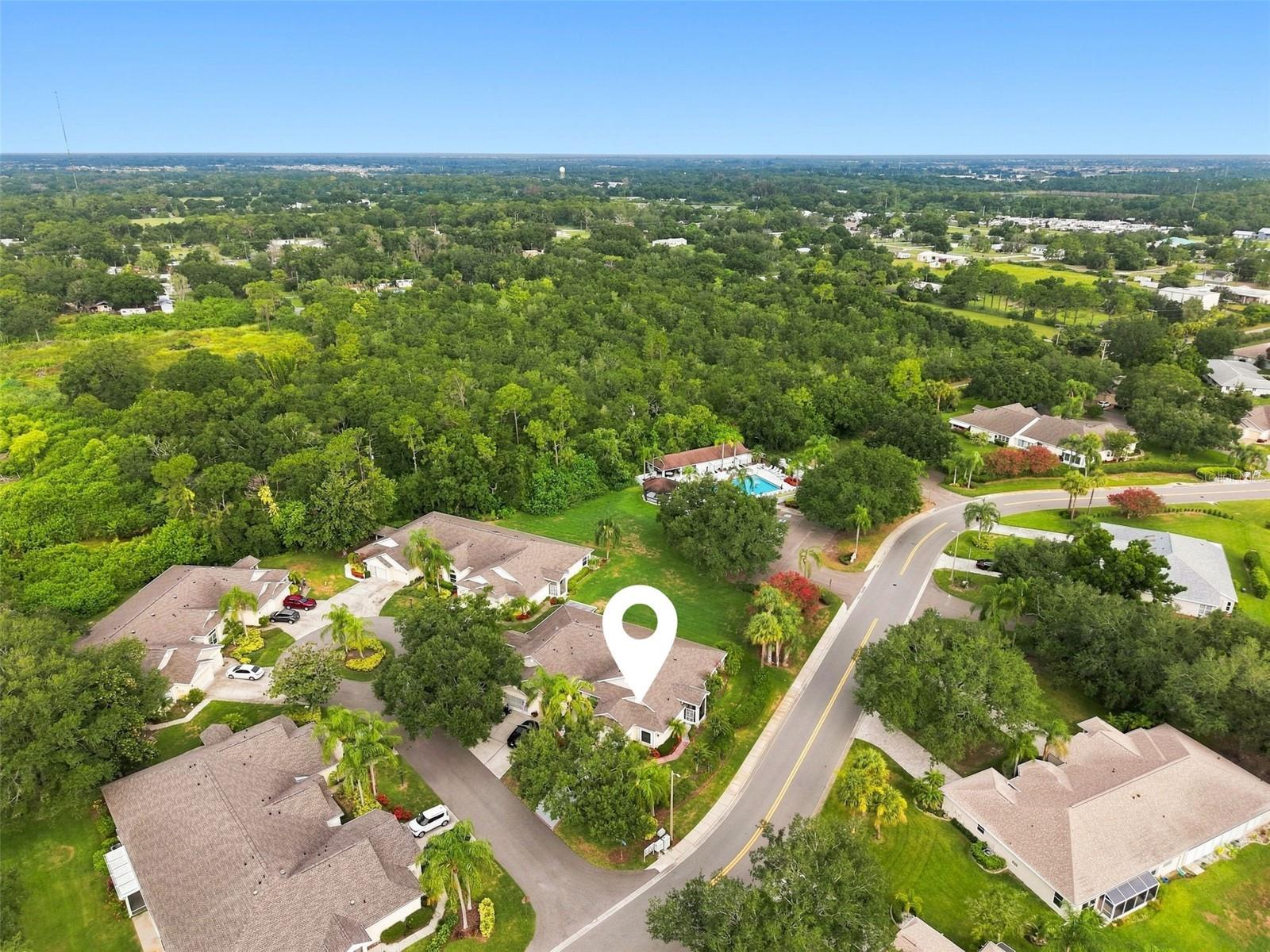 2401 NANTUCKET GLEN PL #11, SUN CITY CENTER, FL — photo 35